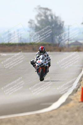 media/Sep-20-2025-TrackDaz (Sat) [[27f0cde673]]/C Group/240pm (Turn 9)/